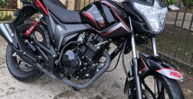 Moto AKT 150 año 2024